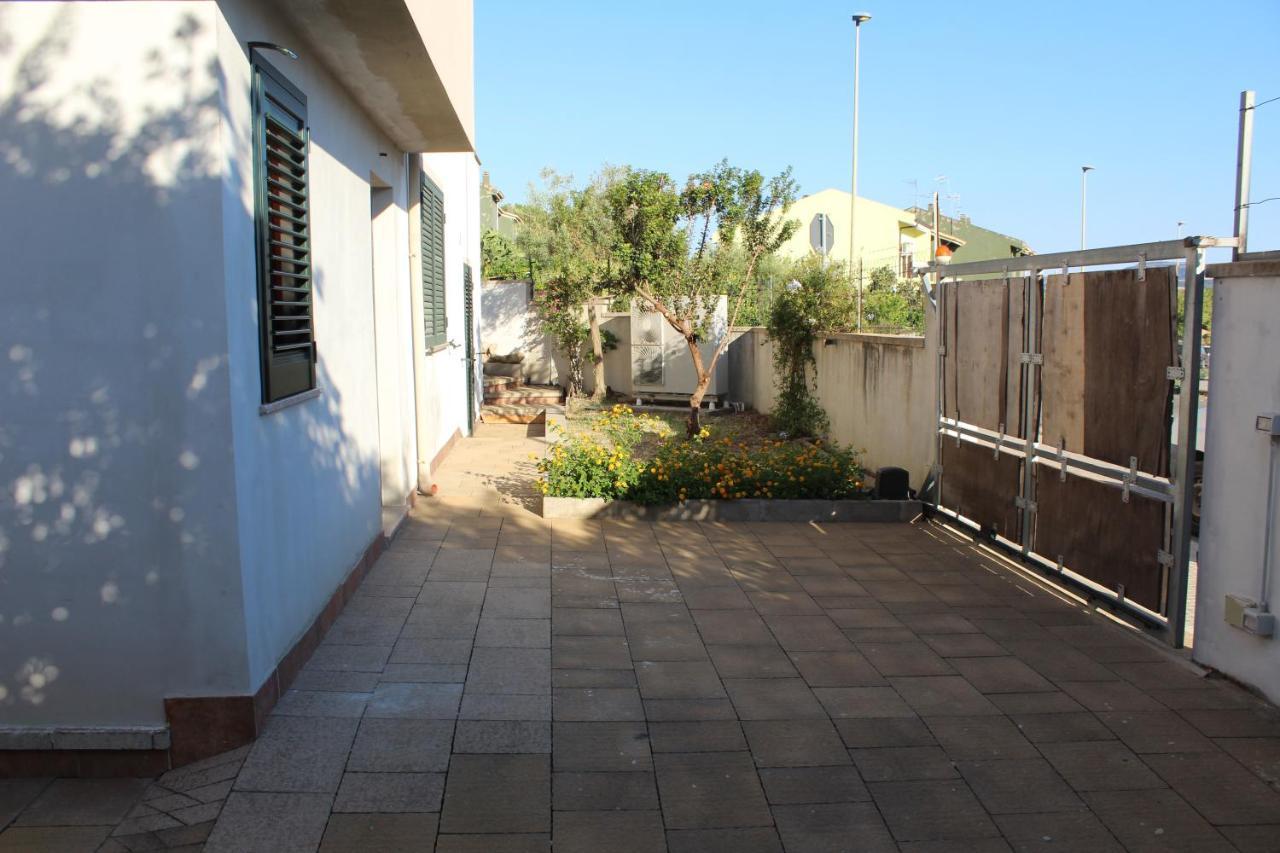 B&B Sa Pedra Longa Ури Экстерьер фото